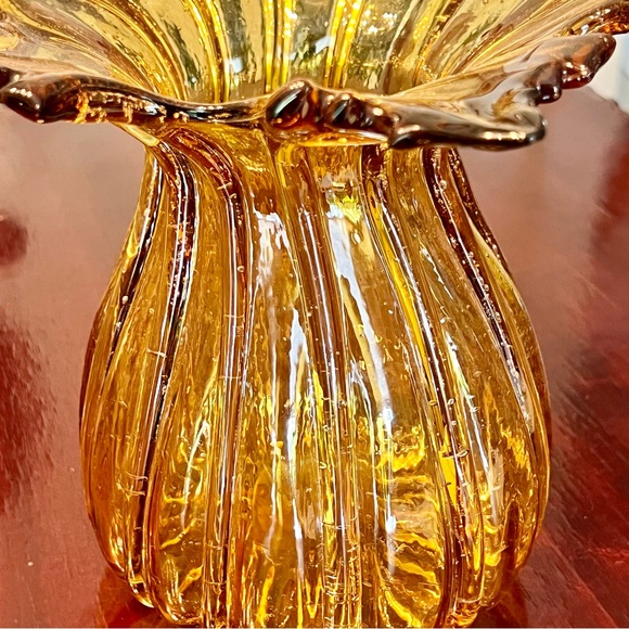 VTG Stretch Glass Vase Amber Ribbed Body Sunburst Flared Mouth Hand Blown 1960s - Picture 8 of 11